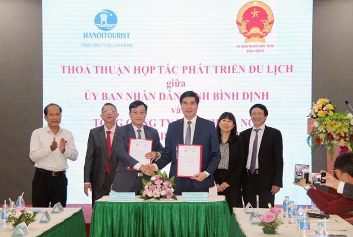 Lễ ký Thỏa thuận hợp tác phát triển du lịch giữa UBND tỉnh Bình Định và Tổng Công ty Du lịch Hà Nội